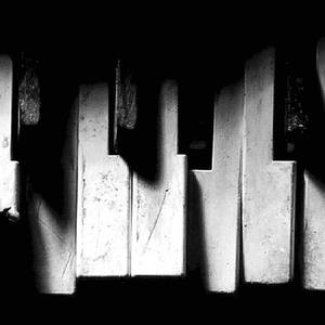 公交车被多人伦㢨吃
